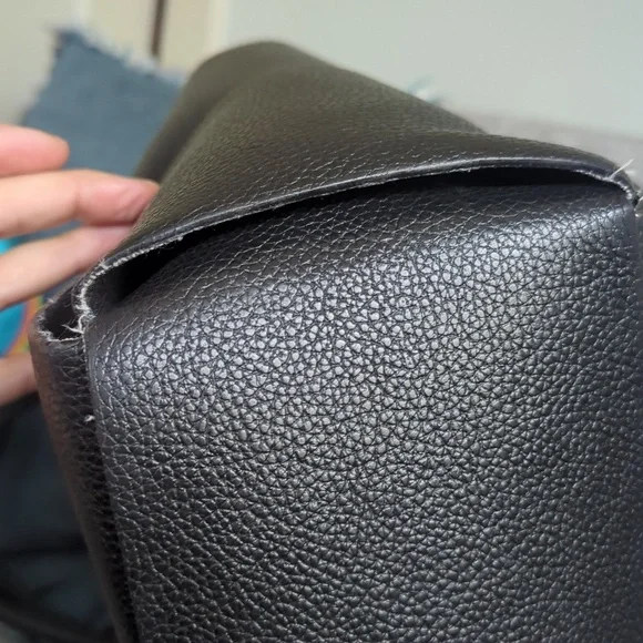 SALE - Chiara Ferretti Black Woven Leather Should Bag large - Picture 3 of 9